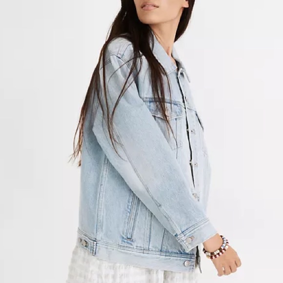 Madewell The Oversized Trucker Jean Jacket in Whitmore Wash - Picture 3 of 8